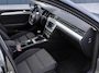Volkswagen Passat Variant 1.6 TDI Comfortline | Climate controle | Cruise controle | Bluetooth | Parkeersensoren | Dakdragers | Navigatie | Draadloze telefoonlader | Elektrische ramen | 16 Inch LMV |