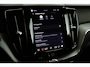 Volvo XC60 2.0 T6 Plug-in hybrid AWD Plus Dark Trekhaak Camera Memory Keyless Panoramadak Navigatie