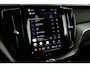 Volvo XC60 2.0 T6 Plug-in hybrid AWD Plus Dark Trekhaak Camera Memory Keyless Panoramadak Navigatie