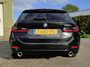 BMW 3-Serie Touring 330e, Parkeer Assistent! 19" Lm! Camera! Zondag OPEN!