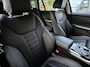 BMW 3-Serie Touring 330e, Parkeer Assistent! 19" Lm! Camera! Zondag OPEN!
