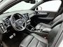 Volvo XC40 2.0 T4 R-Design Automaat | Cruise Control | Stoelverwarming | CarPlay | Camera | Leder | Panoramadak | Trekhaak