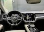 Volvo V60 2.0 T6 AWD Momentum Pro Volledig dealer onderhouden | Plug-in hybride 340 pk | Blond leder | Voorklimatisering