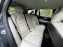 Volvo V60 2.0 T6 AWD Momentum Pro Volledig dealer onderhouden | Plug-in hybride 340 pk | Blond leder | Voorklimatisering