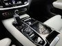 Volvo V60 2.0 T6 AWD Momentum Pro Volledig dealer onderhouden | Plug-in hybride 340 pk | Blond leder | Voorklimatisering