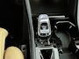 Volvo XC40 1.5 T4 Recharge R-Design | Plug-in | Memory Seats | Achteruitrij camera | Cruise control | Navigatie |