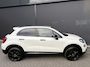 Fiat 500X Cross 1.4 Turbo MultiAir S-Design Cross Airco - Parkeersensor achter - Navigatie - Cruise control - Bluetooth - Dakrails - Radio - Licht metalen velgen 19 inch - Start/stop systeem - Lederen/stof bekleding - Elektrische ramen - Extra getint glas achter - Keyless entry