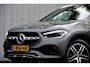 Mercedes-Benz GLA 180 Business Solution Luxury | Pano-dak | Leer | Trekhaak | NL-Auto! |