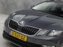 Skoda Octavia Combi 1.0 TSI Greentech Clever Sport Automaat (PANORAMADAK, APPLE CARPLAY, GROOT NAVI, CLIMATE, STOELVERWARMING, SPORTSTOELEN, GETINT GLAS, PARKEERSENSOREN, CRUISE, NIEUWSTAAT)