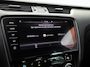 Skoda Octavia Combi 1.0 TSI Greentech Clever Sport Automaat (PANORAMADAK, APPLE CARPLAY, GROOT NAVI, CLIMATE, STOELVERWARMING, SPORTSTOELEN, GETINT GLAS, PARKEERSENSOREN, CRUISE, NIEUWSTAAT)