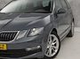 Skoda Octavia Combi 1.0 TSI Greentech Clever Sport Automaat (PANORAMADAK, APPLE CARPLAY, GROOT NAVI, CLIMATE, STOELVERWARMING, SPORTSTOELEN, GETINT GLAS, PARKEERSENSOREN, CRUISE, NIEUWSTAAT)