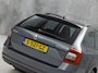 Skoda Octavia Combi 1.0 TSI Greentech Clever Sport Automaat (PANORAMADAK, APPLE CARPLAY, GROOT NAVI, CLIMATE, STOELVERWARMING, SPORTSTOELEN, GETINT GLAS, PARKEERSENSOREN, CRUISE, NIEUWSTAAT)