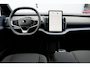 Volvo EX30 P3 Long Range Plus Europa 69 kWh | Denim Blue | Indigo interieur | Elektrisch verstelbare voorstoelen | Stoel-/ stuurwielverwarming | Harman Kardon | Keyless entry | 18 inch. lichtmetalen velgen | Warmtepomp | Vehicle to load | Volvo Guard | Adaptieve cruise control | BLIS