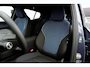 Volvo EX30 P3 Long Range Plus Europa 69 kWh | Denim Blue | Indigo interieur | Elektrisch verstelbare voorstoelen | Stoel-/ stuurwielverwarming | Harman Kardon | Keyless entry | 18 inch. lichtmetalen velgen | Warmtepomp | Vehicle to load | Volvo Guard | Adaptieve cruise control | BLIS