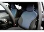 Volvo EX30 P3 Long Range Plus Europa 69 kWh Onyx Black | Indigo interieur | Elektrisch verstelbare voorstoelen | Stoel-/ stuurwielverwarming | Harman Kardon | Keyless entry | 18 inch lichtmetalen velgen | Warmtepomp | Vehicle to load | Volvo Guard | Adaptieve cruise control | BLIS