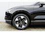 Volvo EX30 P3 Long Range Plus Europa 69 kWh Onyx Black | Indigo interieur | Elektrisch verstelbare voorstoelen | Stoel-/ stuurwielverwarming | Harman Kardon | Keyless entry | 18 inch lichtmetalen velgen | Warmtepomp | Vehicle to load | Volvo Guard | Adaptieve cruise control | BLIS