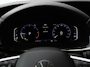 Volkswagen Transporter 2.0 TDI 150 pk DSG DC Bulli | Dubbele cabine | Dubbel Schuifdeur | Navigatie | ACC | App connect | LED | Camera | Stoelverwarming | Digital cockpit | PDC | Trekhaak | 18" LM velgen | Glaslook panelen | Mat zwart Sidebars | Betimmering |