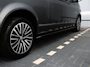 Volkswagen Transporter 2.0 TDI 150 pk DSG DC Bulli | Dubbele cabine | Dubbel Schuifdeur | Navigatie | ACC | App connect | LED | Camera | Stoelverwarming | Digital cockpit | PDC | Trekhaak | 18" LM velgen | Glaslook panelen | Mat zwart Sidebars | Betimmering |
