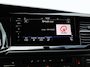 Volkswagen Transporter 2.0 TDI 150 pk DSG DC Bulli | Dubbele cabine | Dubbel Schuifdeur | Navigatie | ACC | App connect | LED | Camera | Stoelverwarming | Digital cockpit | PDC | Trekhaak | 18" LM velgen | Glaslook panelen | Mat zwart Sidebars | Betimmering |