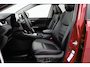 Toyota RAV4 2.5 Hybrid AWD Executive | Panoramadak | Dodehoek detectie | JBL | Leder | Navigatie | 360 camera | Stoelventilatie | Stoel-/stuurverwarming | Verwarmbare voorruit | Digitale binnenspiegel | Apple Carplay / Android Auto | 18 inch