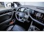 Volkswagen Touareg R 3.0 TSI eHybrid 462pk 4MOTION | Panoramadak | Trekhaak Uitklapbaar | Luchtvering | Soft Close | Head-up