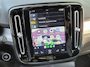 Volvo XC40 1.5 T5 Recharge Business Pro / Dealer Onderhouden / Trekhaak Wegklapbaar (1800KG) / Schuif- en Kantel Dak / Harman Kardon Audio / Stoel & Stuurverwarming / Elektrische Achterklep / Rondomzicht Camera / Adaptief Cruise Control /