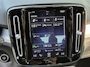 Volvo XC40 1.5 T5 Recharge Business Pro / Dealer Onderhouden / Trekhaak Wegklapbaar (1800KG) / Schuif- en Kantel Dak / Harman Kardon Audio / Stoel & Stuurverwarming / Elektrische Achterklep / Rondomzicht Camera / Adaptief Cruise Control /
