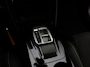 Peugeot e-2008 EV GT 54 kWh SOH 96% | 3 Fase | Carplay | Drive Assist | Navigatie | Camera | Matrix LED | 17" Lichtmetalen Velgen | PDC V+A | Origineel NL!
