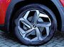 Hyundai Tucson 1.6 T-GDI HEV Premium | All Season Banden | Trekhaak 1650Kg | Stoelventilatie | Stoel & Stuurverwarming | Adaptive Cruise Control | Climate Control