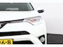 Toyota RAV4 2.5 Hybrid Dynamic | Parkeersensoren voor+ achter | Camera |  Trekhaak |