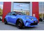 Alpine A290 GTS 220PK 52 kWh | DEVIALET AUDIO SYSTEM | DRAADLOZE TELEFOONLADER | ELEKTRISCH VERWARMBAAR STUURWIEL | 19" LICHTMETALEN VELGEN "SNOWFLAKE" NOIR BRILLIANT | ALPINE LOGO OP ZIJSCHERMEN | BREMBO REMKLAUWEN "ROUGE RACING" | ALPINE TELEMETRICS PREMIUM | NAPPA LEDEREN BEKLEDING BLUE PROFOND/GRIS EVEE MET ALPINE STIKSELS EN LOGO | MICHELIN PILOT SPORT BANDEN | ALPINE SPORT CHASSIS | GROOTLICHT ASSISTENT | DCC | ADAPTIVE CRUISE CONTROL | PARKEERNSENSOREN VOOR ACHTER EN ZIJKANT | ACHTERUITRIJ CAMERA | HANDSFREE CARD | VERWARMBARE VOORSTOELEN | WARMTEPOMP | NAVIGATIE BY "GOOGLE" | DRAADLOZE APPLE CARPLAY/ANDROID AUTO | FULL LED KOPLAMPEN MET FRANSE FLAG | PRIVACY GLASS | SFEER VERLICHTING | 3-FASE LADER | 100 KW SNELLADER |