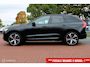 Volvo XC60 2.0 T6 Plug-in hybrid AWD Plus Black Edition, Panoramadak, 21 Inch LMV + Nieuwe banden, Stoel-stuuren achterbankverwarming, Trekhaak, Donker glas, Navi, App connect, Cruise, Clima