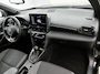 Toyota Yaris Cross 1.5 Hybrid 115 Dynamic Comfort Pack | BTW voertuig | Dodehoek detectie | Stoel+stuurverwarming | Parkeersensoren voor+achter | Draadloze telefoonlader |