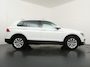 Volkswagen Tiguan 1.5 TSI ACT Comfortline Business - Navigatie - Climate Control - Trekhaak