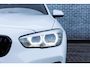 BMW 1-Serie 118i Edition M Sport Shadow Executive | Achteruitrijcamera | Parkeerassistent | Sportstoelen | LED Koplampen | Privacy Glas | Cruise Control | Lichtmetalen Velgen 18 inch | Navigatie Business