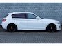 BMW 1-Serie 118i Edition M Sport Shadow Executive | Achteruitrijcamera | Parkeerassistent | Sportstoelen | LED Koplampen | Privacy Glas | Cruise Control | Lichtmetalen Velgen 18 inch | Navigatie Business