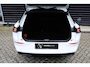 Volkswagen T-Roc 1.5 eTsi R-Line DSG 150PK Pano ACC 360CAM Head-up Trekhaak H&K Ambient
