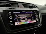 Volkswagen Tiguan Allspace 1.5 TSI R-Line Business+ 7p. | Pano | Camera | Sfeer | Virtual | Carplay | Trekhaak | IQ Lights
