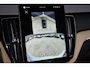 Volvo XC60 T6 Plug-in hybrid AWD Ultra Dark | Luchtvering | Trekhaak | Panoramisch Schuif-/Kanteldak | Verwarmbare voorstoelen en achterbank | Head up display | 360 graden camera | Google Navigatie | BLIS | Adaptieve Cruise Control | Keyless |
