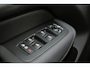 Volvo XC60 T6 Plug-in hybrid AWD Ultra Dark | Luchtvering | Trekhaak | Panoramisch Schuif-/Kanteldak | Verwarmbare voorstoelen en achterbank | Head up display | 360 graden camera | Google Navigatie | BLIS | Adaptieve Cruise Control | Keyless |
