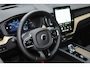 Volvo XC60 T6 Plug-in hybrid AWD Ultra Dark | Luchtvering | Trekhaak | Panoramisch Schuif-/Kanteldak | Verwarmbare voorstoelen en achterbank | Head up display | 360 graden camera | Google Navigatie | BLIS | Adaptieve Cruise Control | Keyless |