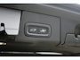 Volvo XC60 T6 Plug-in hybrid AWD Ultra Dark | Luchtvering | Trekhaak | Panoramisch Schuif-/Kanteldak | Verwarmbare voorstoelen en achterbank | Head up display | 360 graden camera | Google Navigatie | BLIS | Adaptieve Cruise Control | Keyless |