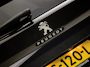 Peugeot 3008 1.2 PureTech Allure Automaat (APPLE CARPLAY, LED KOPLAMPEN, FOCAL AUDIO, LEDER, SPORTSTOELEN, GETINT GLAS, CRUISE, DAKRAILS, NIEUWSTAAT)