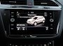 Volkswagen Tiguan 1.5 TSI ACT Comfortline Business 150PK DSG | Trekhaak | LED | Stoelverwarming | Navigatie | Elektrische achterklep | Cruise control | Lichtmetalen velgen |