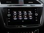 Volkswagen Tiguan 1.5 TSI ACT Comfortline Business 150PK DSG | Trekhaak | LED | Stoelverwarming | Navigatie | Elektrische achterklep | Cruise control | Lichtmetalen velgen |