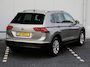 Volkswagen Tiguan 1.5 TSI ACT Comfortline Business 150PK DSG | Trekhaak | LED | Stoelverwarming | Navigatie | Elektrische achterklep | Cruise control | Lichtmetalen velgen |