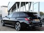 BMW 3-Serie Touring (G21) 330e 292PK XDRIVE M-SPORT SHADOW LINE Panodak | 95% SOH | Navi | Comfort Access | Laser Light | Memory | Sfeerverl. | Active Cruise | Head Up | 19 Inch Lm |