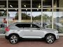 Volvo XC40 2.0 B4 Plus Dark | Navigatie | Pilot assist | Harman-kardon | Panoramadak | 360 camera | Leer | Full LED | DAB+ | NL auto!! |
