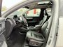 Volvo XC40 2.0 B4 Plus Dark | Navigatie | Pilot assist | Harman-kardon | Panoramadak | 360 camera | Leer | Full LED | DAB+ | NL auto!! |