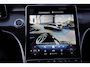 Mercedes-Benz C-klasse Estate 200 AMG Line | 204 PK | Panoramadak | Leder | 360°-camera | Massage stoelen | Mercedes-Benz C-Klasse Estate 200 AMG Line 204 PK met een 1.5-liter viercilinder benzinemotor met mild-hybride ondersteuning, lederen bekleding, elektrisch panoramadak, verwarmde en geventile